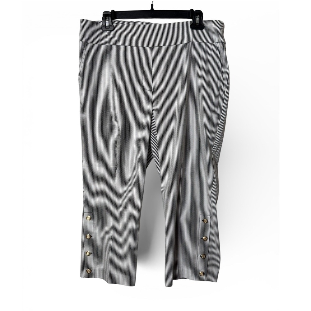 Liz Claiborne Slim Crop Pull On Pants Striped Crest Button Nautical Size‎ 12 NEW